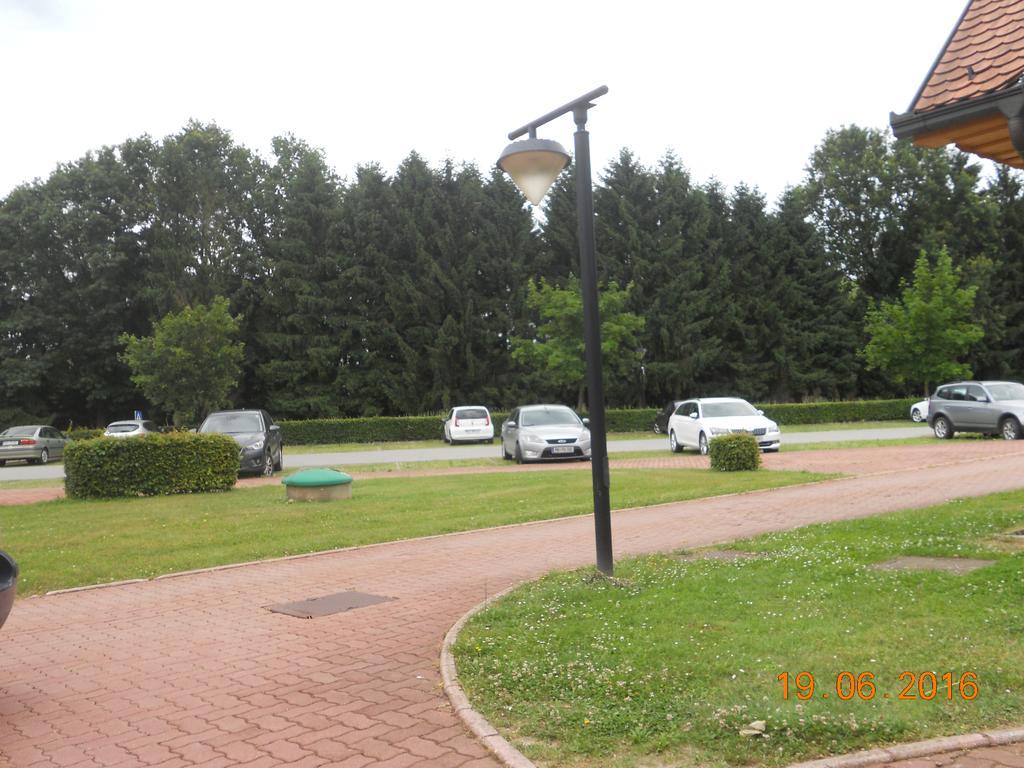 Apartment Nagelj Moravske-Toplice Exteriör bild